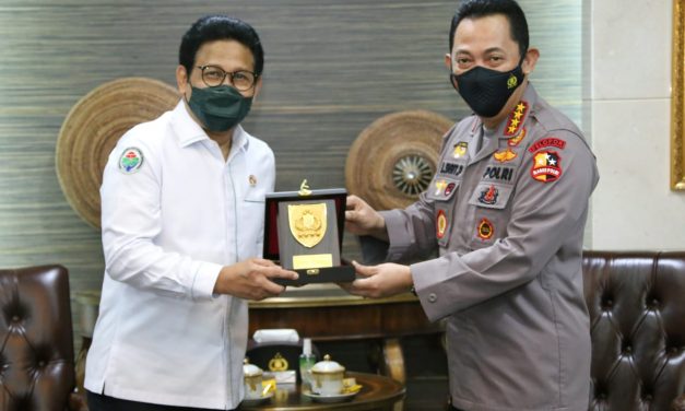 Temui Kapolri, Gus Menteri Ajak Polri Kawal Dana Desa