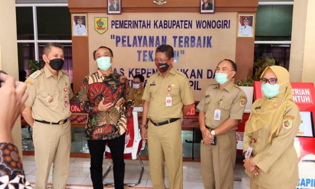 Sidak di 12 Daerah Jabar, Jateng, DIY, Dirjen Dukcapil Tegur Kadis Dukcapil Yang Lambat