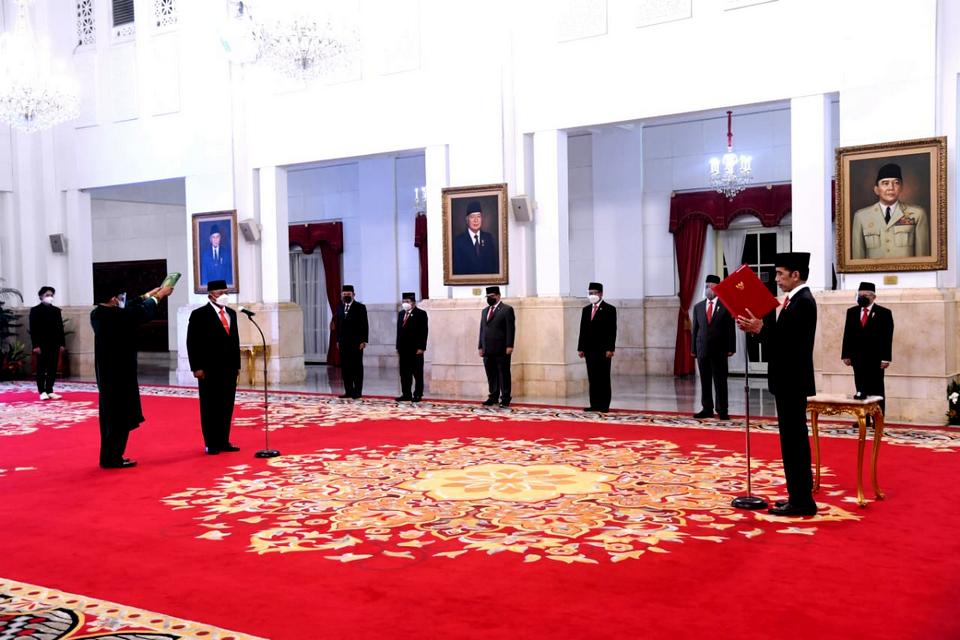 Presiden Jokowi Lantik Ganip Warsito sebagai Kepala BNPB