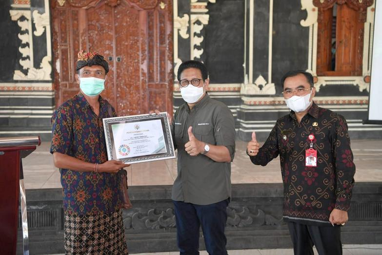 Sambangi Tabanan, Gus Menteri: BUMDes Kunci Pemulihan Ekonomi