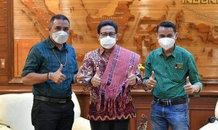 Gus Menteri dan Wabub Malaka Bahas Pengentasan Kemiskinan Berbasis SDGs Desa