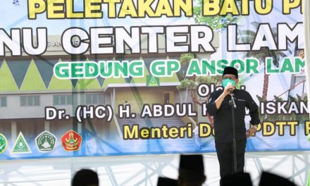 Mendes PDTT Letakan Batu Pertama Pembangunan NU Center Lamongan