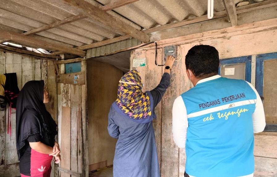 PLN Listriki 2 Dusun di Kaki Bukit Barisan