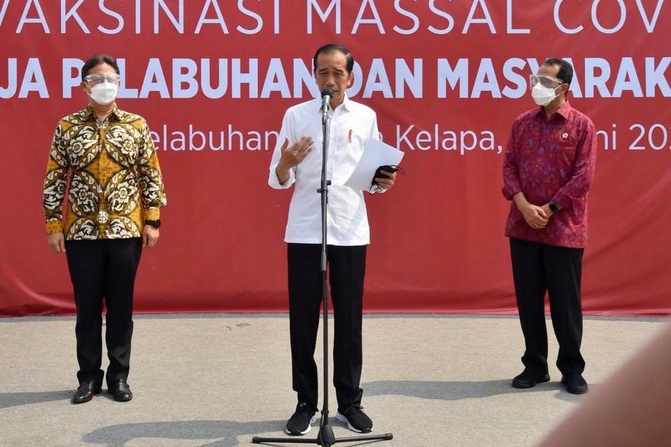 Tinjau Vaksinasi di Pelabuhan Sunda Kelapa, Presiden: Perlindungan bagi Pekerja