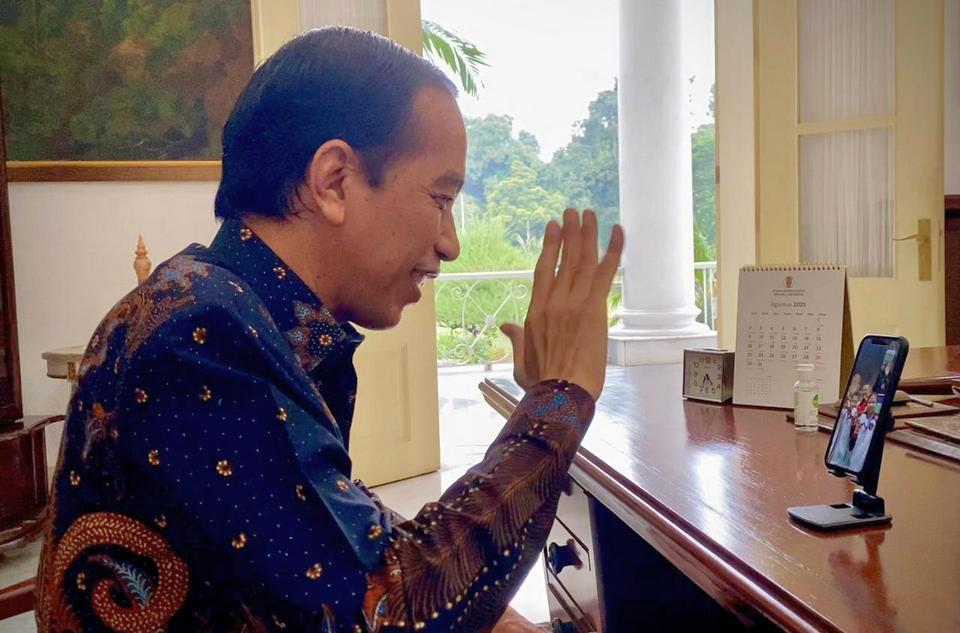 Saat Presiden Jokowi Telepon Sang Peraih Emas Olimpiade Tokyo