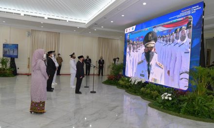 Mendagri Dampingi Wapres Lantik Pamong Praja Muda IPDN Angkatan XXVIII