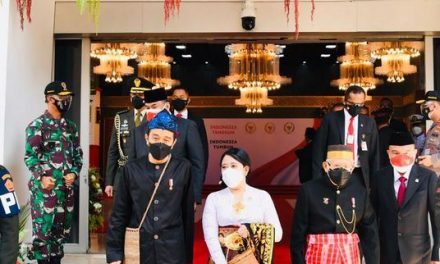 Berbaju Adat Baduy, Presiden Sampaikan Pidato Kenegaraan di Gedung Nusantara