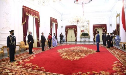 Presiden Jokowi Terima Surat Kepercayaan Empat Duta Besar Negara Sahabat