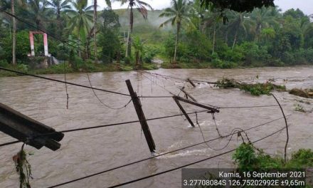 Banjir Kabupaten Buru Akibatkan Satu Jembatan Penghubung Wilayah Rusak Berat