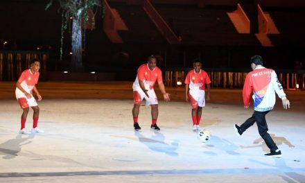 Aksi Presiden Main Bola Warnai Pembukaan PON XX Papua