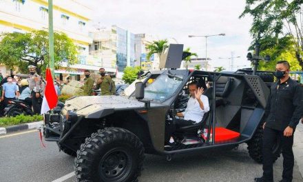 Gunakan Rantis, Presiden Sapa Masyarakat di Tarakan