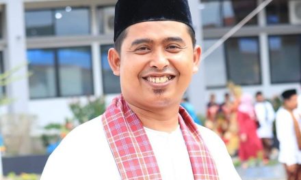 Membludak, Camat Barat Apresiasi Warga Yang Ikut Gebyar Sumbar Sadar Vaksin