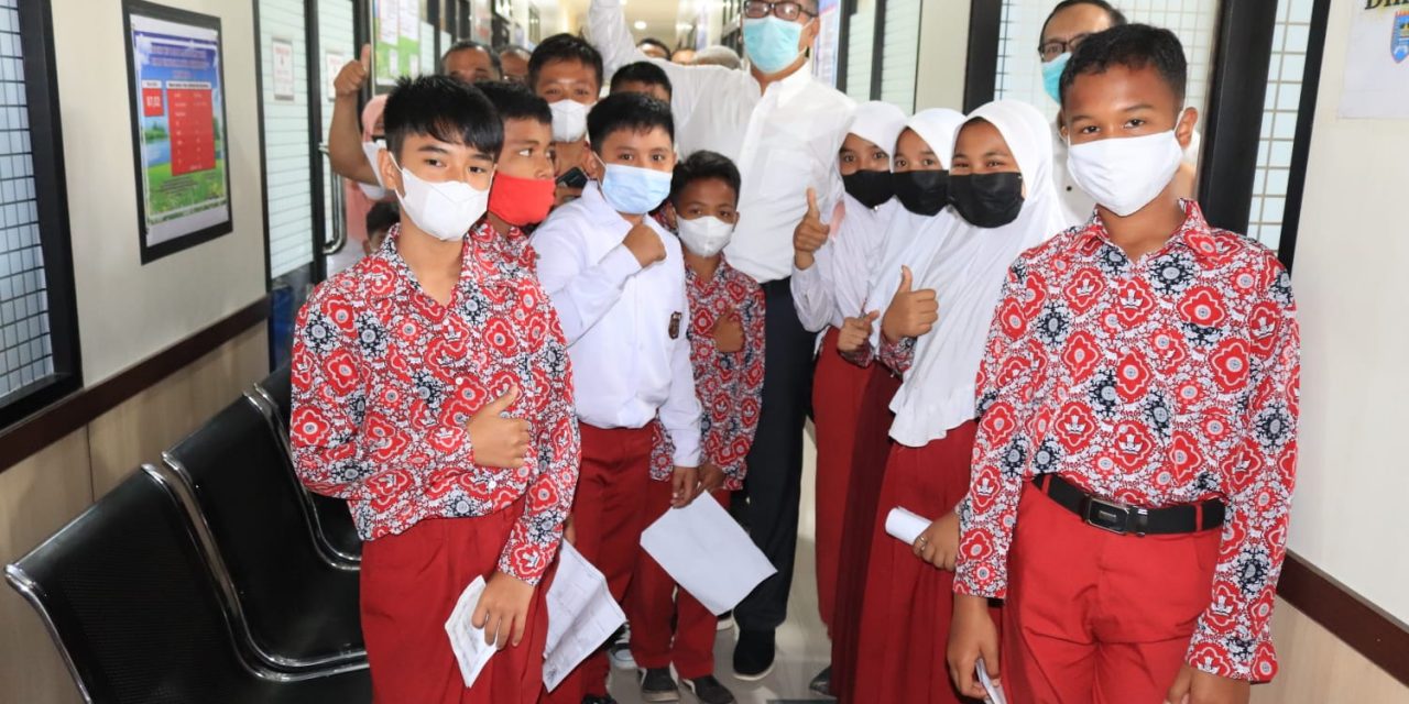Percepat Vaksinasi Dikalangan Pelajar, Wali Kota Payakumbuh Beri Pemahaman Orang tua Wali Murid Bahwa Vaksin Aman