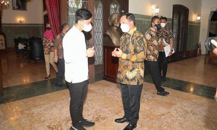 Pantau Penanganan Pandemi di Solo, Mendagri Sebut Perkembangan Penanganan Relatif Bagus