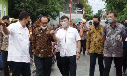 Wamen ATR/Waka BPN meninjau lokasi program penataan permukiman kumuh di Surakarta