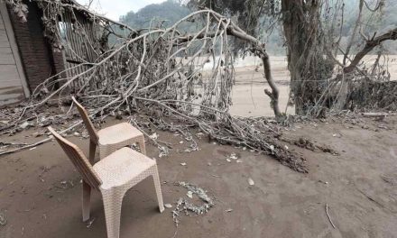 [Update] – Sebanyak 15 Warga Meninggal Dunia dan 27 Lainnya Hilang Akibat Erupsi Semeru