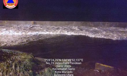 Banjir ROB Terjang Kota Manado