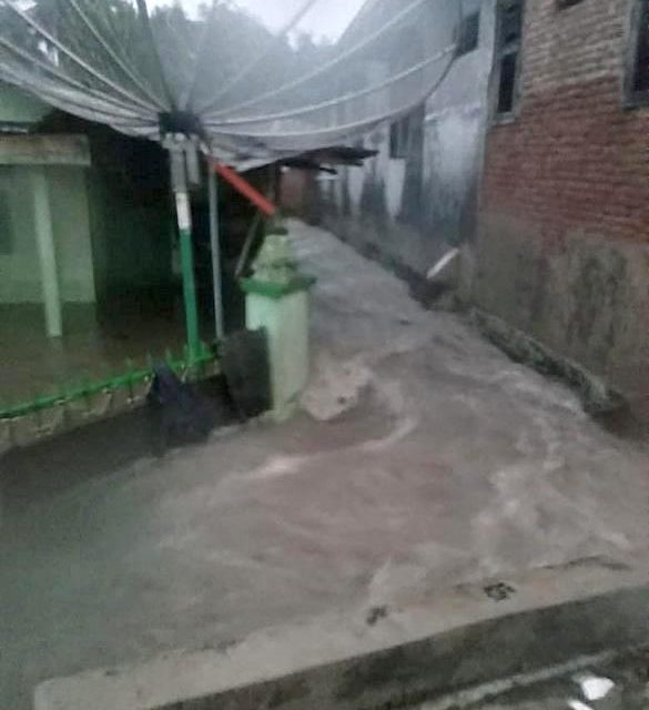Satu Rumah Warga Hanyut Akibat Banjir di Kota Padangsidempuan