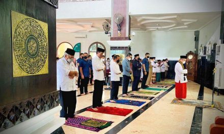 Tiba di Ngawi, Presiden Tunaikan Salat Jumat Berjemaah