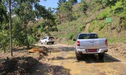 Kemendagri Fasilitasi Penyelesaian Persoalan Infrastruktur Jalan Produksi di Kabupaten Karo