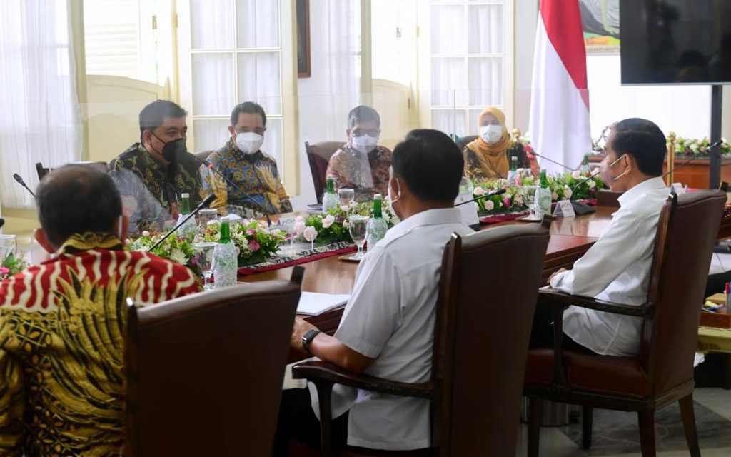 Presiden Terima Tim Seleksi Calon Anggota KPU dan Bawaslu 2022-2027