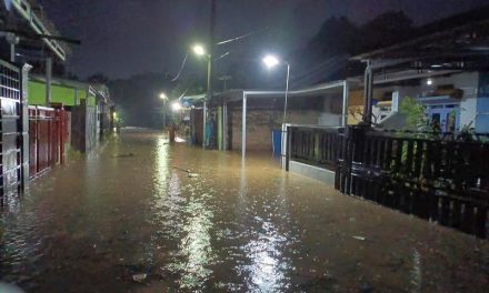 Sebanyak 138 Rumah Warga Cirebon Terendam, Dua Lainnya Rusak Akibat Banjir