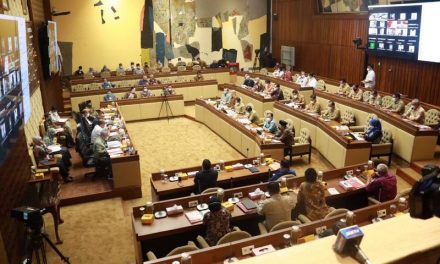Rapat Kerja dengan Komisi II DPR RI, Pemerintah-DPR-Penyelenggara Sepakati Jadwal Pemilu Serentak