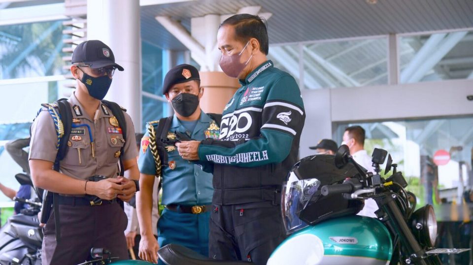 Uniknya Jaket G20 Presiden, Sarat Slogan Tegas nan Optimistis