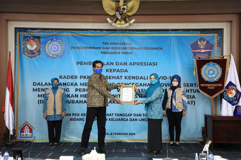 TP PKK Pusat Beri Pembekalan Kader PKK Pro Sehat Kendali Covid-19 & Duta Perubahan PHBS