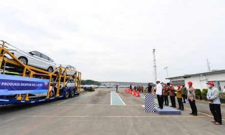 Presiden Jokowi Apresiasi Kualitas SDM Indonesia dalam Produksi Mobil Ekspor