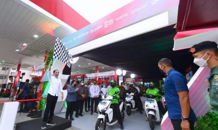 Presiden Luncurkan Kolaborasi Pengembangan Ekosistem Kendaraan Listrik