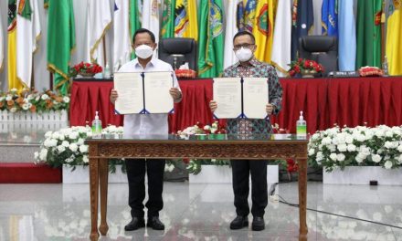 Dorong Gerakan Nasional Bangga Buatan Indonesia, Mendagri dan Kepala LKPP Tandatangani Surat Edaran Bersama