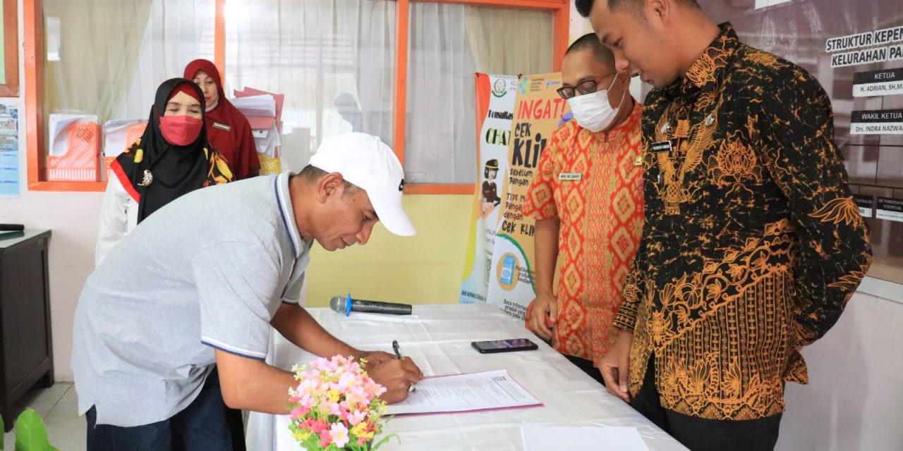 Lantik 17 Ketua RT dan 4 Ketua RW, Ini Pesan Lurah Parit Rantang