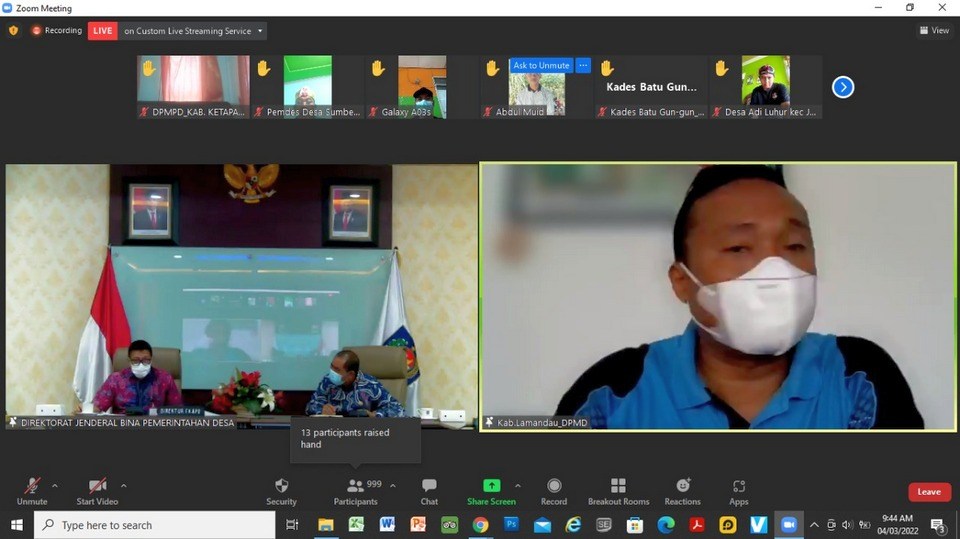 Webinar Sapa Desa Bahas Isu Strategis Pengelolaan Keuangan Desa di Sumatra dan Kalimantan
