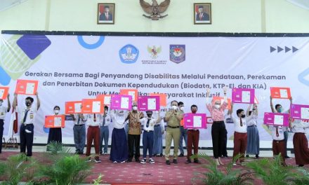 Kegembiraan Penyandang Disabilitas Setelah Memiliki KTP-el dan KIA