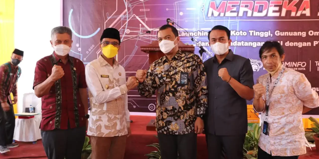 Limapuluh Kota Merdeka Sinyal, Bupati Launching Migrasi Layanan BTS 4G di Gunuang Omeh