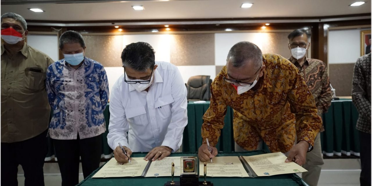 Wujudkan Payakumbuh Maju, Wako Riza Falepi Tekan MoU Dengan Rektor Unand Untuk Pengembangan Universitas