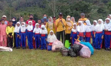 Bupati Bersama Ketua TP PKK Nevi Safaruddin Gelar Gerakan ‘Mahkota Berlian’ di Nagari Taram