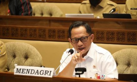 Dihadapan Komisi II DPR RI, Mendagri Jelaskan Capaian dan Prestasi Kemendagri Selama 2021
