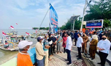 Presiden Jokowi Tinjau Kampung Nelayan Bulak di Surabaya