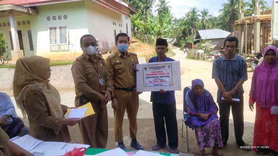 Kemendagri Apresiasi Penyaluran BLT DD kepada 82 KPM Nagari Kampung Dalam