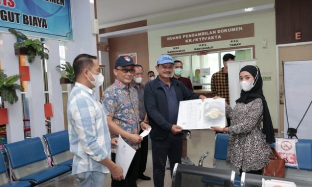 Dirjen Zudan Apresiasi Layanan Dukcapil Kota Madiun Yang Buka di Hari Lebaran
