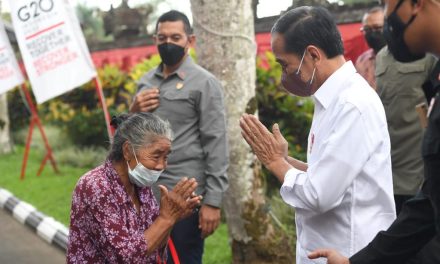 Sukacitanya Warga Tampaksiring Bertemu Presiden Jokowi