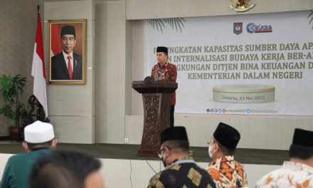 Ditjen Bina Keuda Kemendagri Pacu Pegawai Tingkatkan Kualitas Diri dan Kinerja Pelayanan