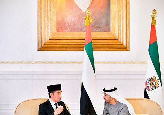 Singgah di Abu Dhabi, Presiden Jokowi Sampaikan Dukacita atas Wafatnya Sheikh Khalifa