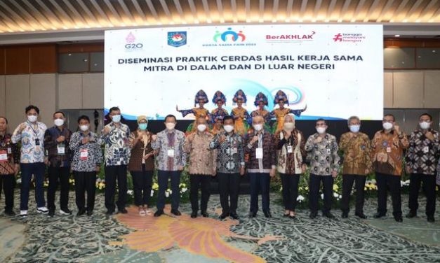 Perkuat Pelayanan, Kemendagri Minta Daerah Lakukan Kerja Sama dengan Mitra Dalam dan Luar Negeri