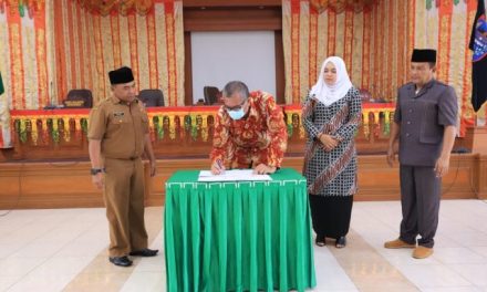 Wali Kota Dan DPRD Kota Payakumbuh Sahkan Perda Trantibum