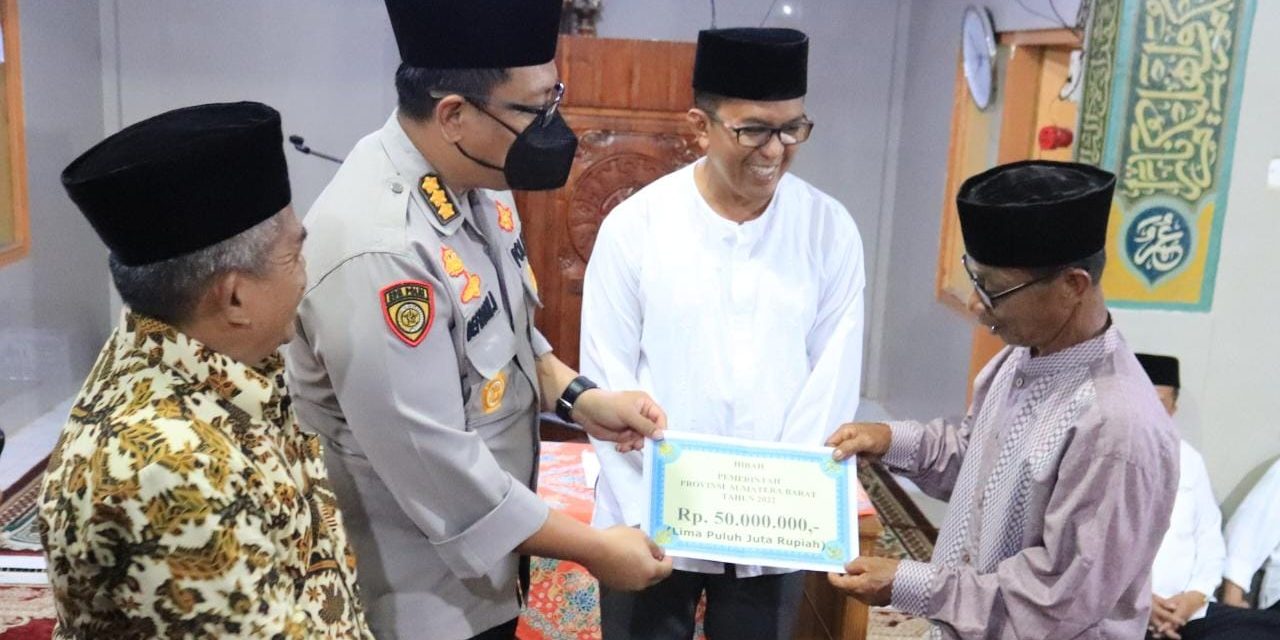 Dikunjungi Tim Ramadhan Provinsi Sumbar, Mesjid Istiqamah Kaniang Bukik Dibantu 50 Juta
