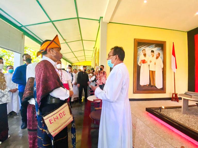 Mengenang Kehangatan Dua Sahabat Bung Karno di Serambi Soekarno
