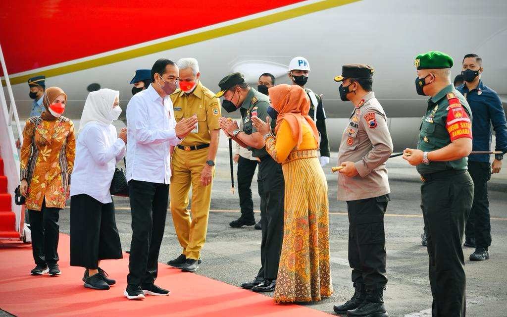 Presiden Jokowi dan Ibu Iriana Akan Tinjau Industri Baterai Listrik Terintegrasi di Batang